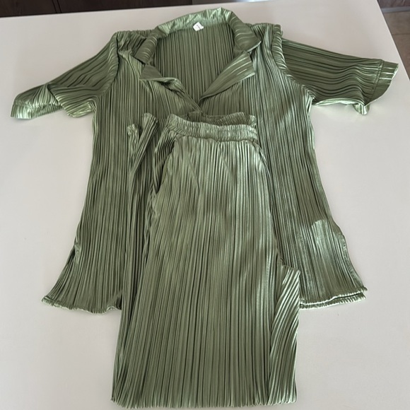 Plisse Matching Set - Picture 3 of 4